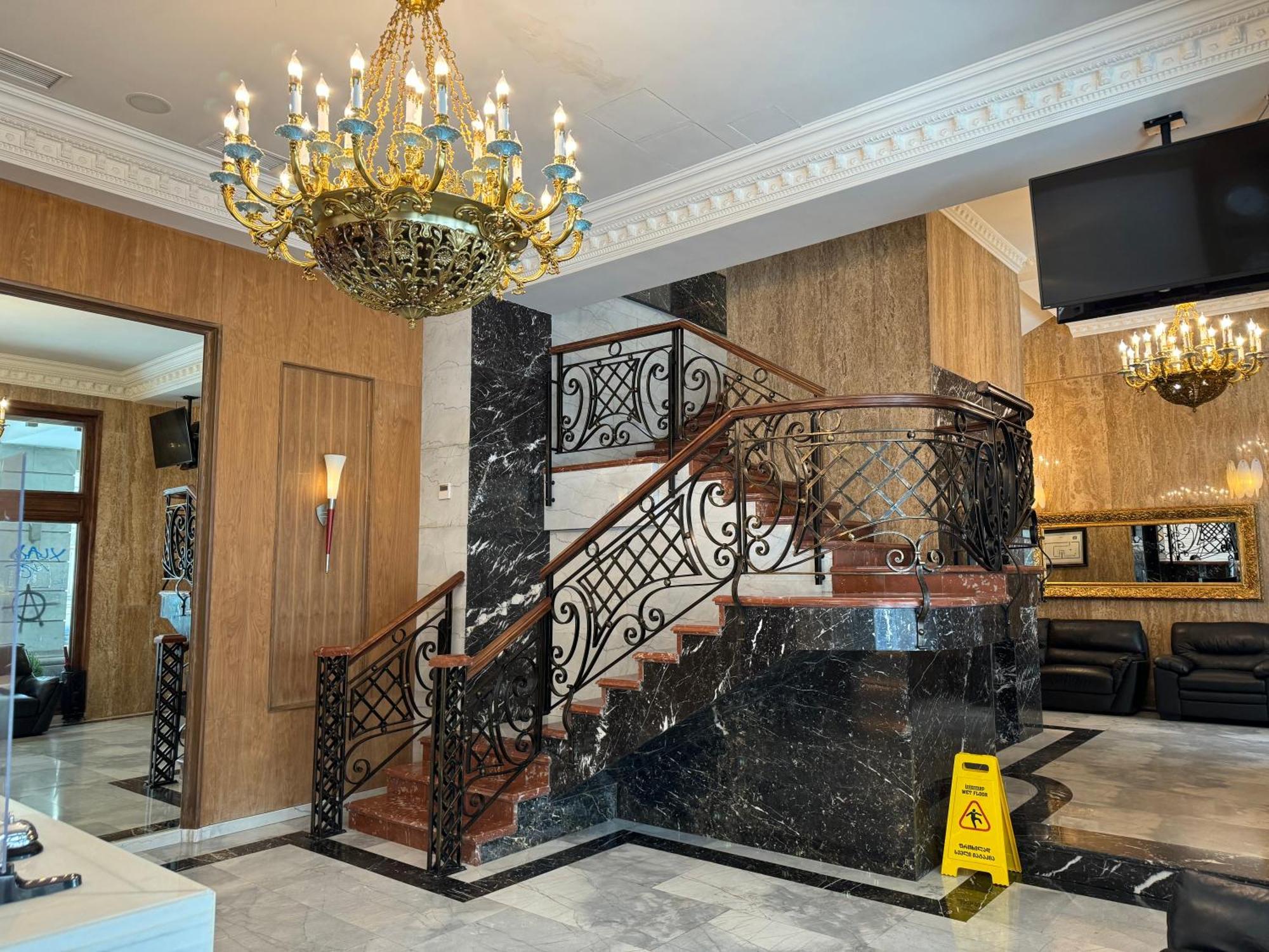 Redline Hotel Tiflis Dış mekan fotoğraf