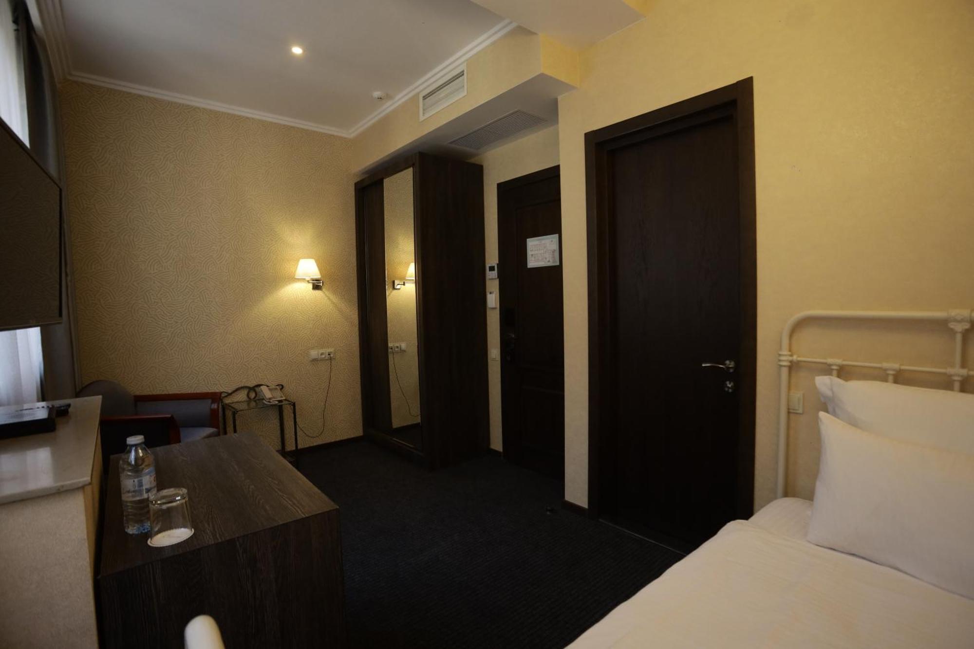 Redline Hotel Tiflis Dış mekan fotoğraf