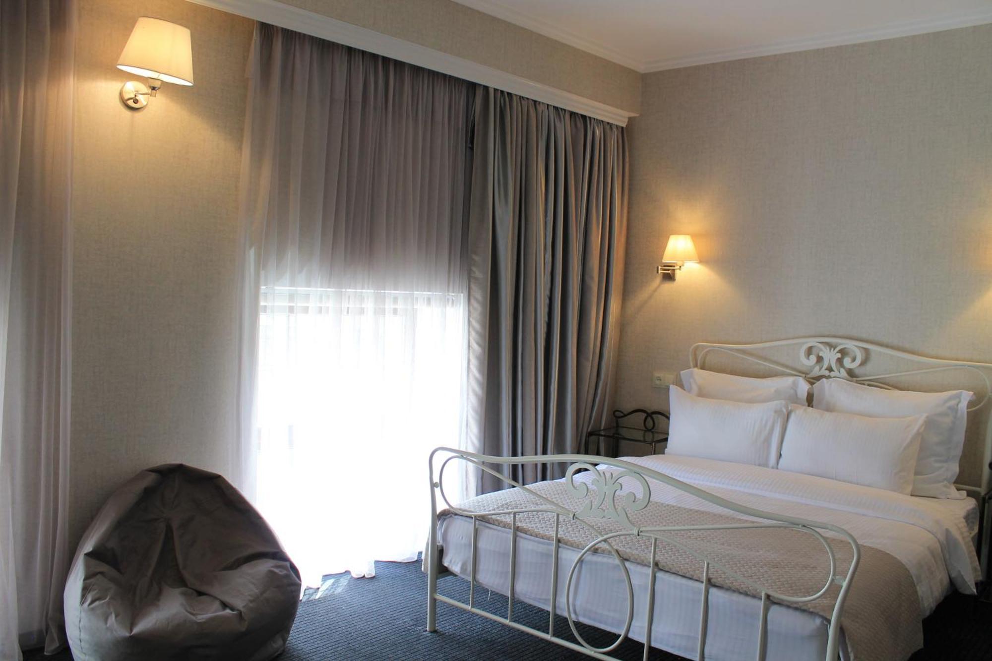 Redline Hotel Tiflis Dış mekan fotoğraf