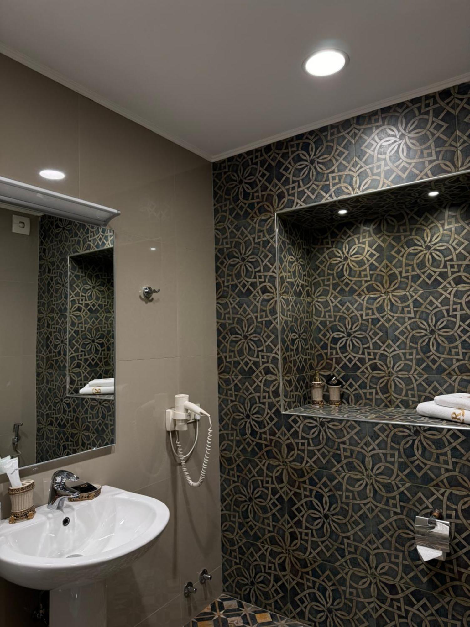 Redline Hotel Tiflis Dış mekan fotoğraf