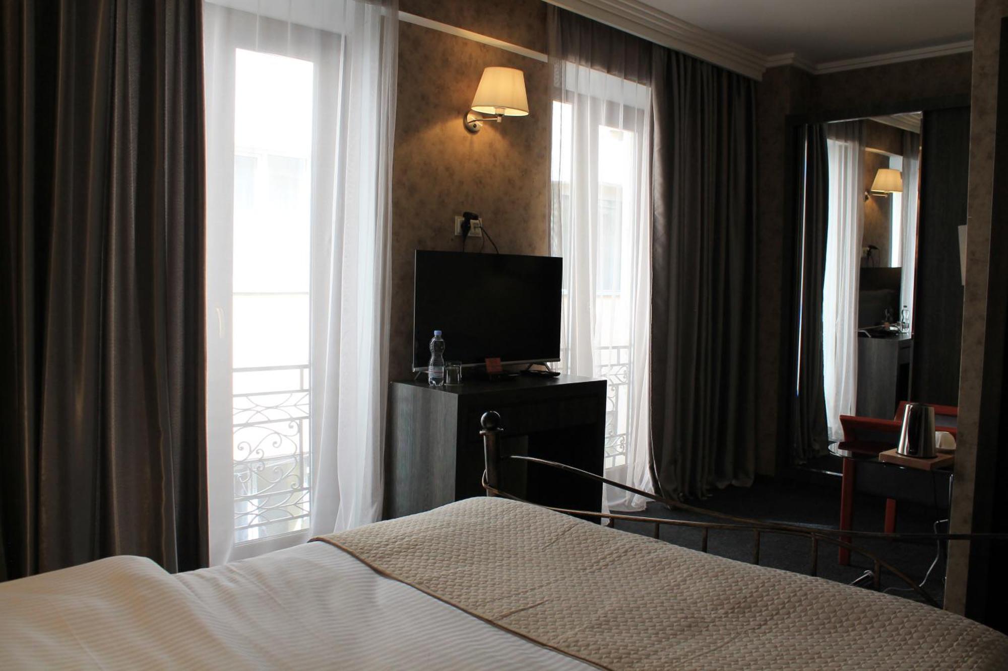 Redline Hotel Tiflis Dış mekan fotoğraf